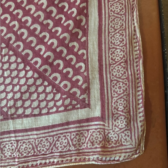 Anne Klein 100% cotton scarf - Picture 2 of 3